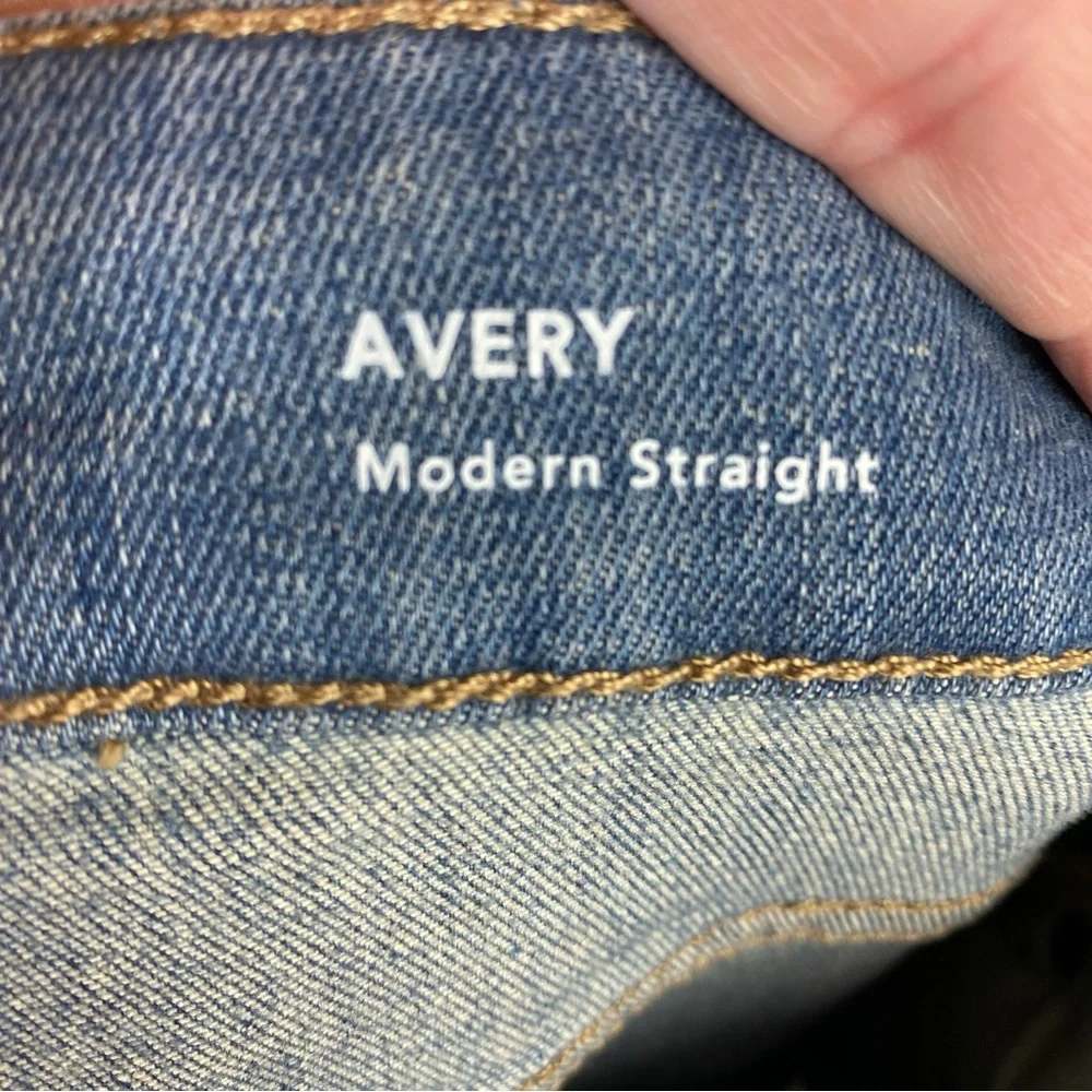 DL1961 Avery Modern Straight Reverie Light Color Jean 28X34 New With Tags